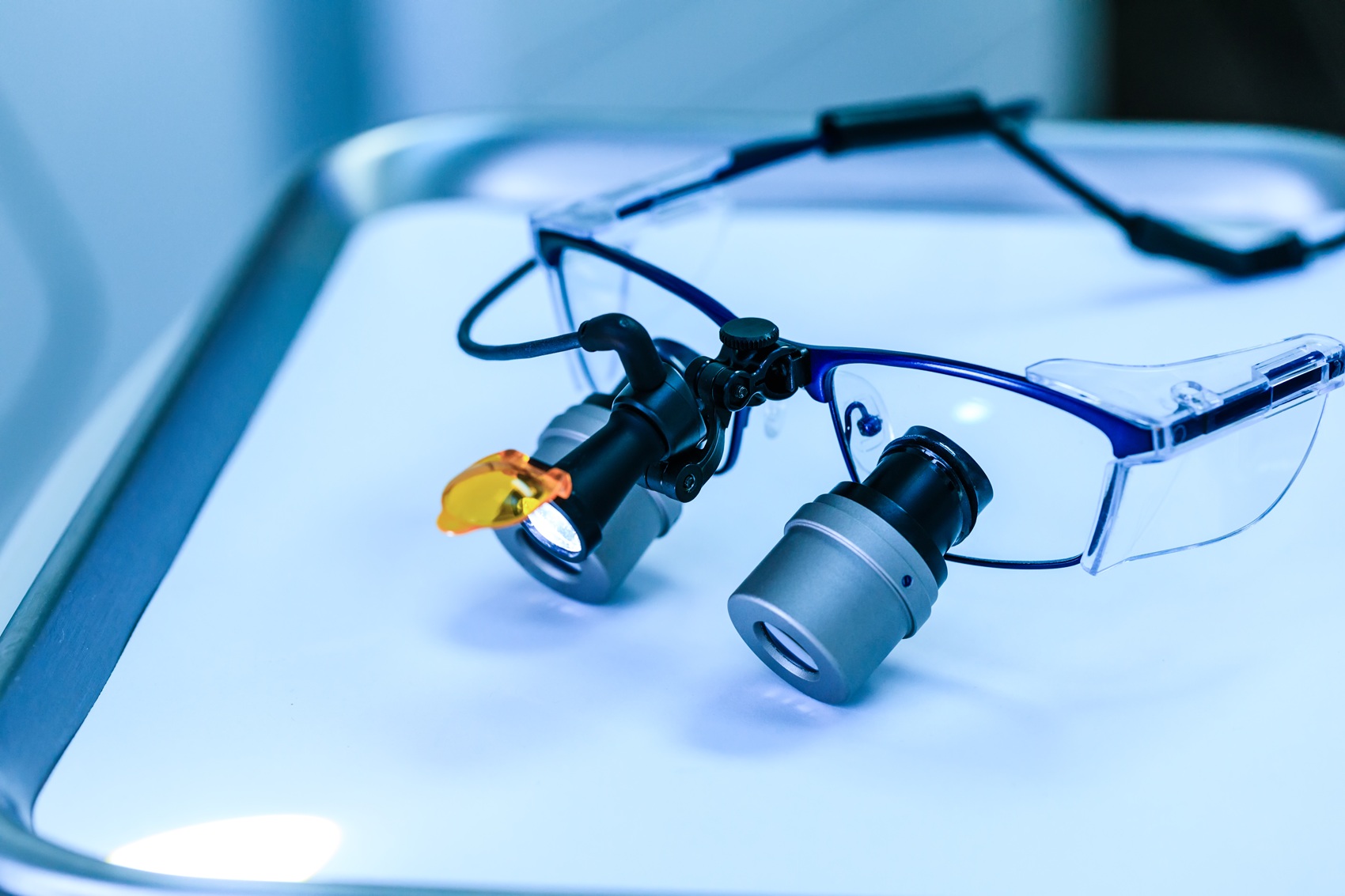 Dental,Medical,Glasses,With,Binocular,Lenses,,In,Dentistry,Clinic.,Dentist